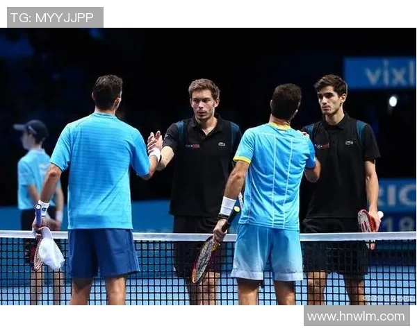 上海足球队在大师赛中的默契配合与战术执行分析