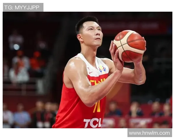 易建联：从篮球场上的传奇到生活中的榜样，见证中国体育的辉煌与挑战