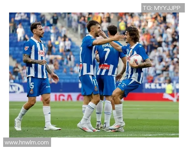 瓦伦西亚对阵西班牙人精彩对决前瞻分析与赛季走势探讨