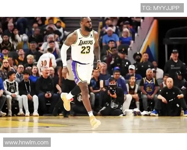 詹姆斯领衔NBA新赛季展望球场传奇再续辉煌篇章