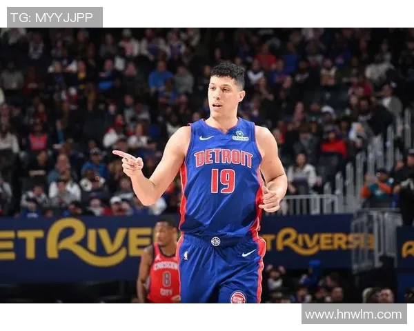 小斯与邓肯罗宾逊的对决分析：技术风格与比赛影响力的深度探讨