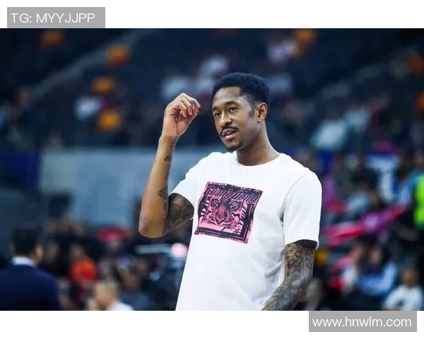 马尚布鲁克斯的篮球之路：从新秀到明星的奋斗历程与成就解析