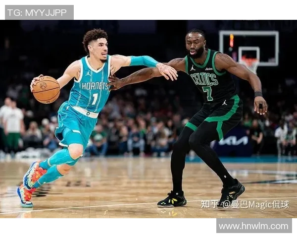 凯尔特人对决骑士的精彩较量揭示了NBA季后赛的激烈竞争与球队实力的较量 凯尔特人对决骑士的精彩较量揭示了NBA季后赛的激烈竞争与球队实力的较量